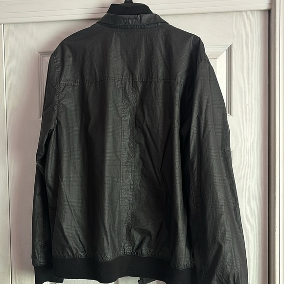 Black Weather Proof Jacket Size XL - Picture 4 of 4